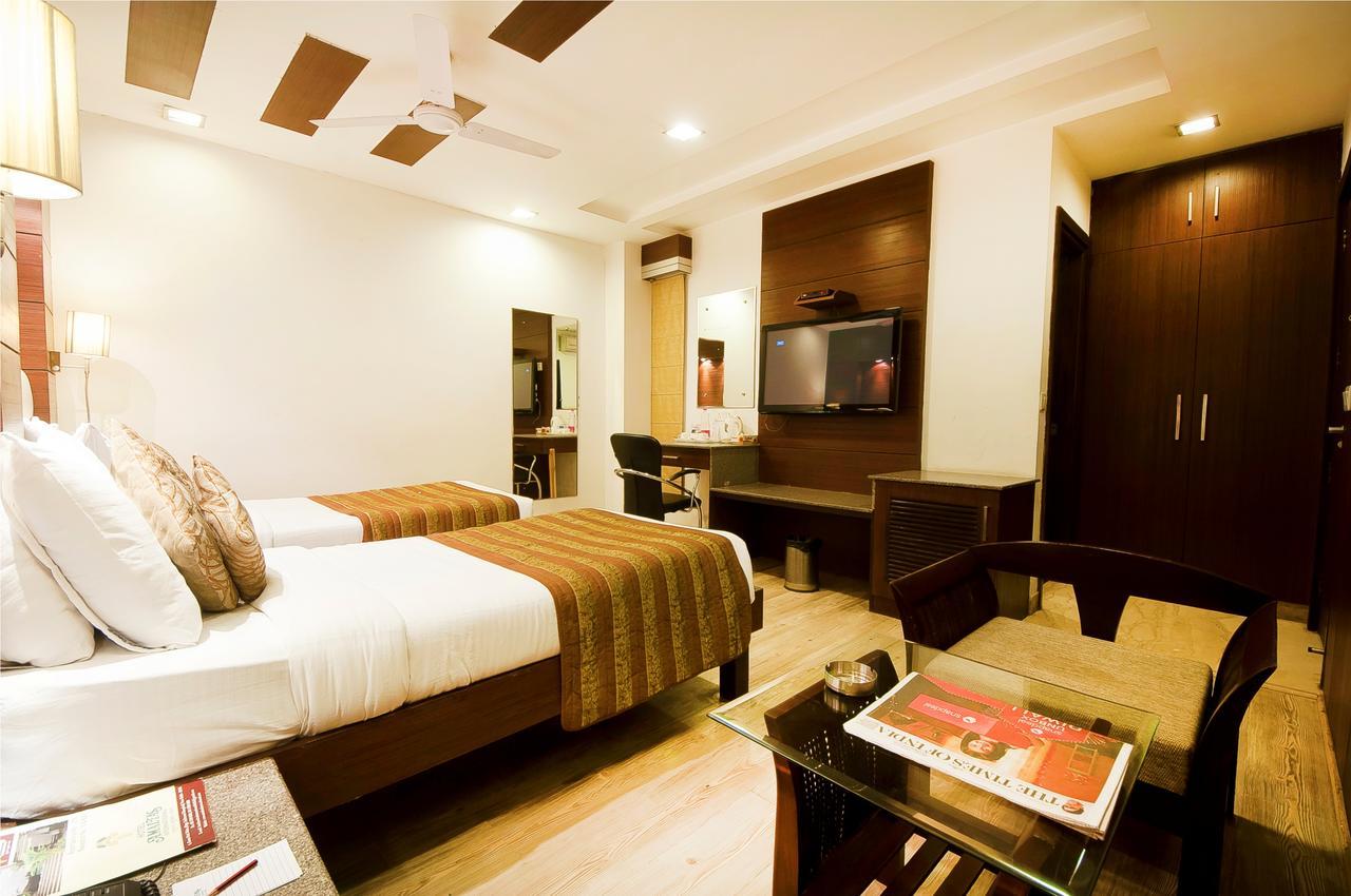 Hotel Amaltas International - Delhi-16 Neu-Delhi Exterior foto