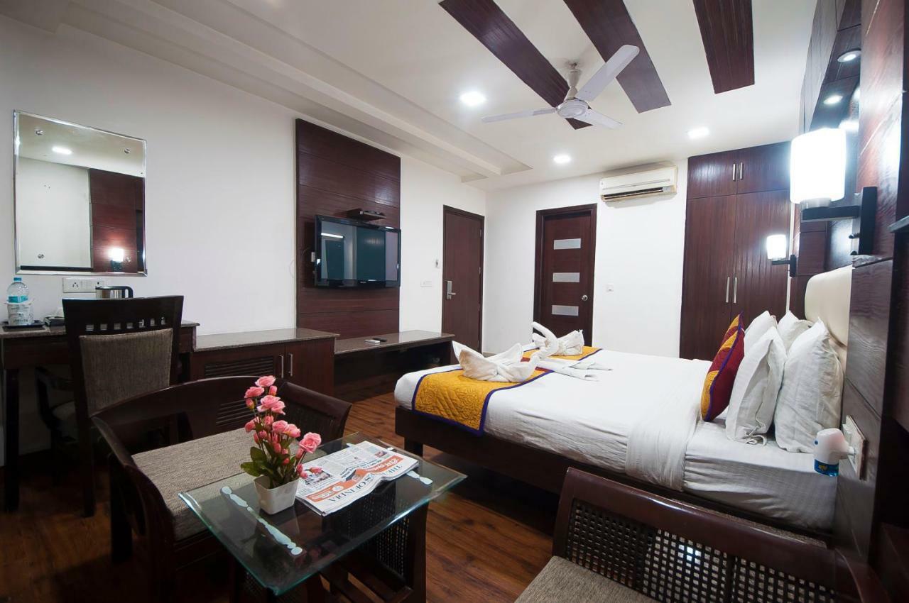 Hotel Amaltas International - Delhi-16 Neu-Delhi Exterior foto