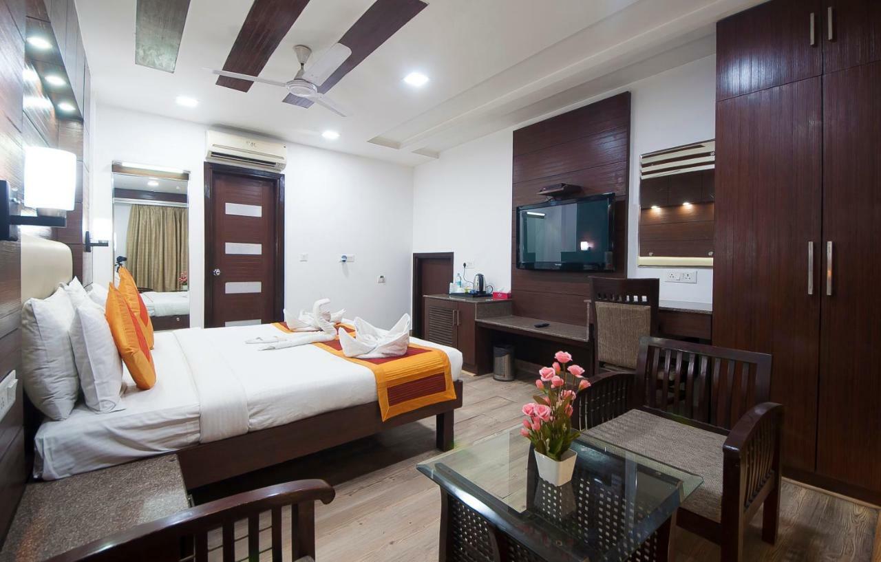 Hotel Amaltas International - Delhi-16 Neu-Delhi Exterior foto