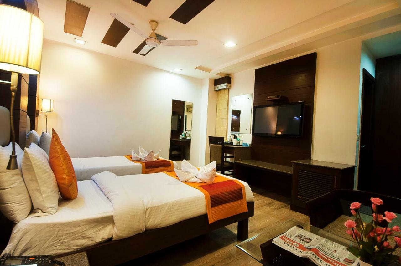 Hotel Amaltas International - Delhi-16 Neu-Delhi Exterior foto