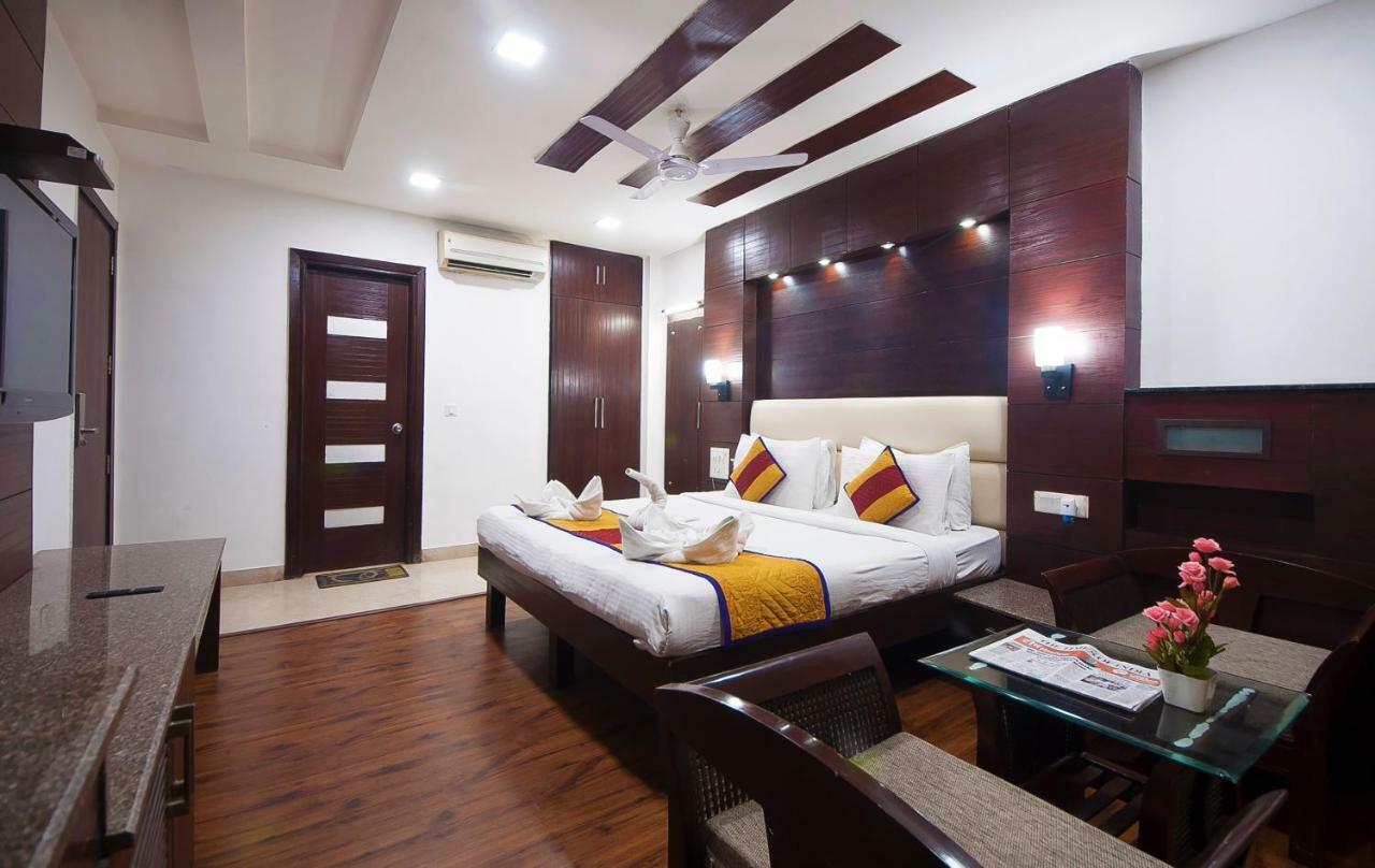 Hotel Amaltas International - Delhi-16 Neu-Delhi Exterior foto
